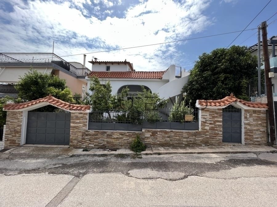(For Sale) Residential Detached house || East Attica/Vari-Varkiza - 160 Sq.m, 2 Bedrooms, 400.000€ 